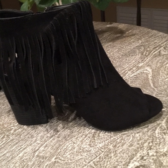 Black Carlos Santana fringe suede open toe heels - Picture 4 of 6